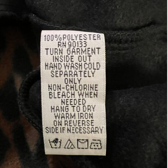 Bob Mackie Fleece Vest in Brown and Black Leopard Print Size 1X - Picture 6 of 6